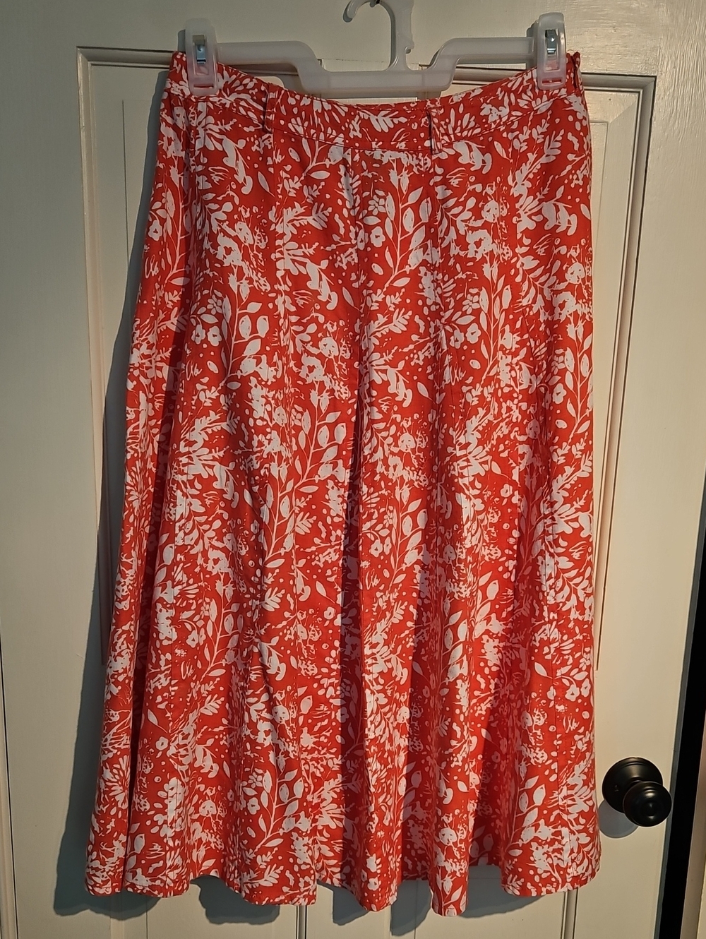 Liz Claiborne Coral and White Floral 100% Linen A-line Midi Skirt